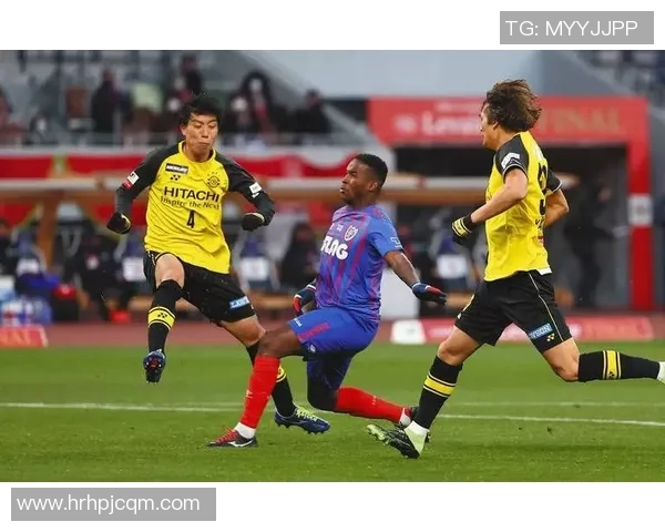 樱花队与东京日联的激烈对决展现日本足球的魅力与激情 樱花队与东京日联的激烈对决展现日本足球的魅力与激情